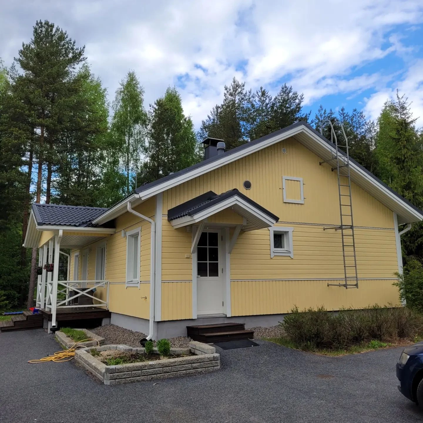 PintaVille Oy:n toteuttama ulkomaalaus